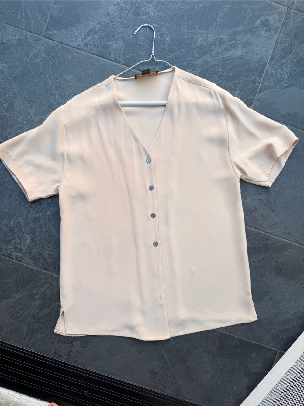 American Vintage Women's Tan and Cream Blouse large 100% silk